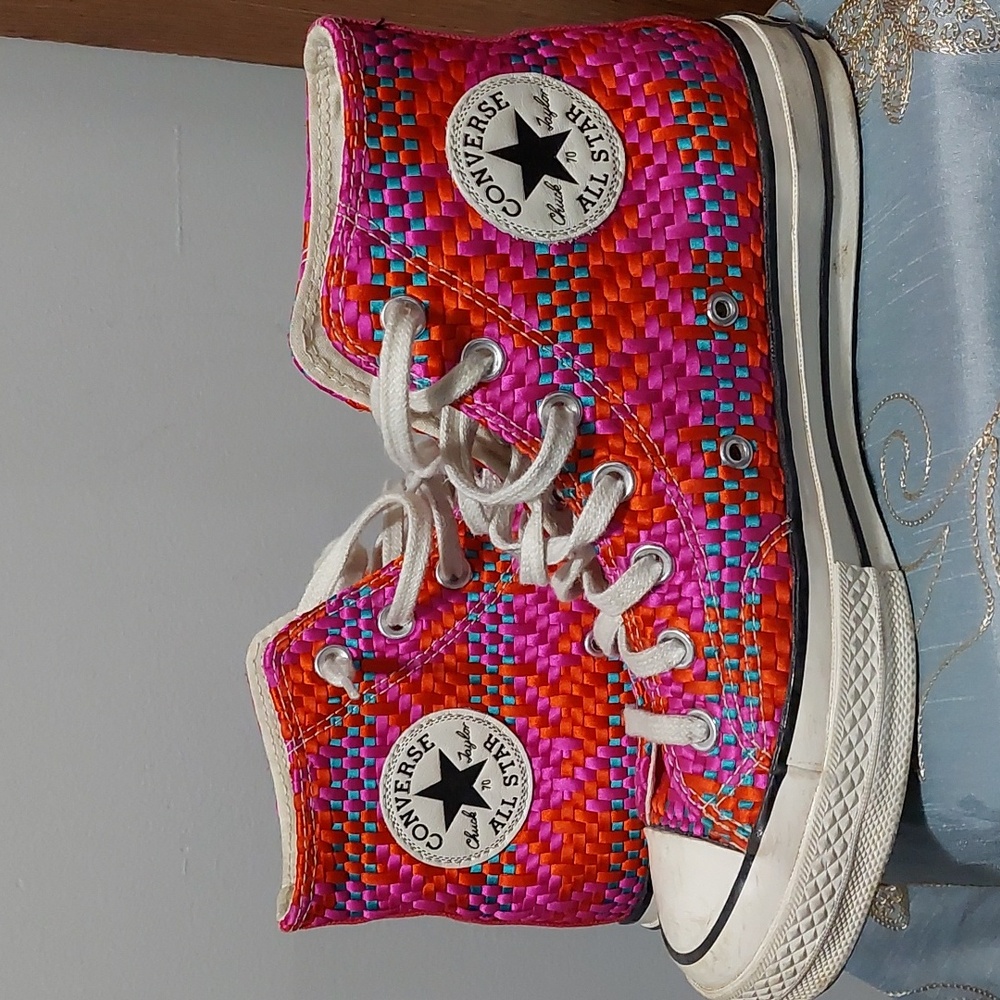 Converse Chuck Taylor Women's 7.5 High Top
